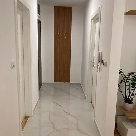 Apartman 10 Lux Novi Sad Esterno foto