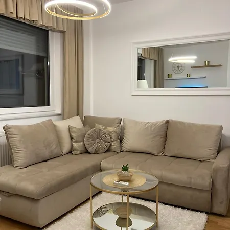 Apartman 10 Lux Novi Sad Esterno foto